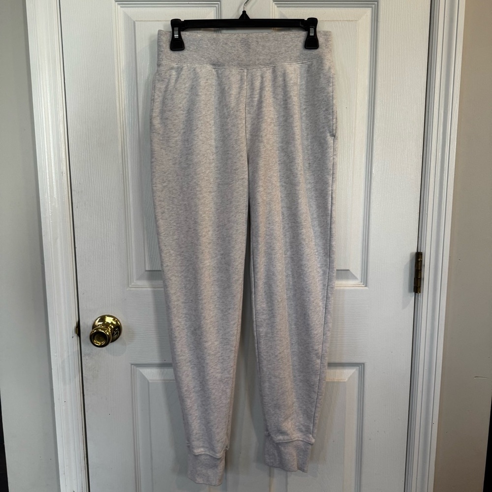 Aritzia TNA Airy Fleece Perfect Sweatpant Grey Joggers Size Medium